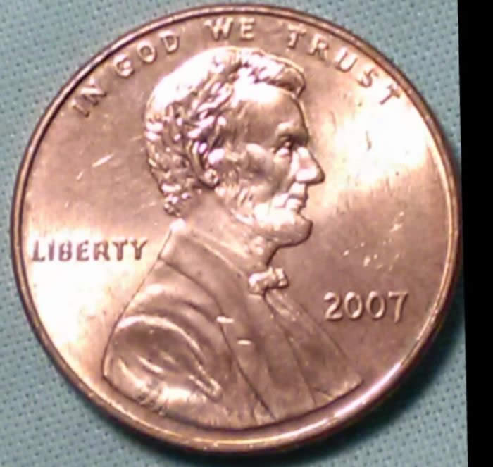 2007-Lincoln-Cent-With-Huge-Die-Chip-On-1-St-Memorial-Pillar